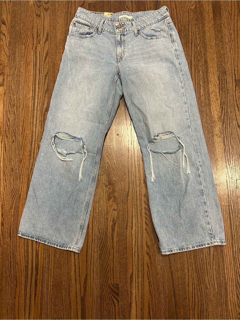 NWT Levi’s Superlow Baggy Wide Leg Distressed Jeans 31x32 Light Wash
